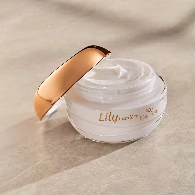Creme Acetinado Hidratante Desodorante Corporal Lily Lumière 250g