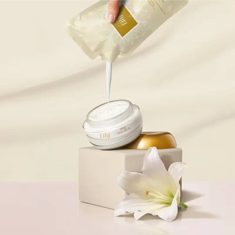 Refil Creme Acetinado Hidratante Desodorante Corporal Lily 200g